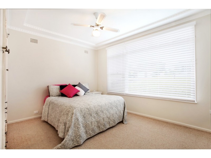 104 Little Lake Crescent, Warilla NSW 2528