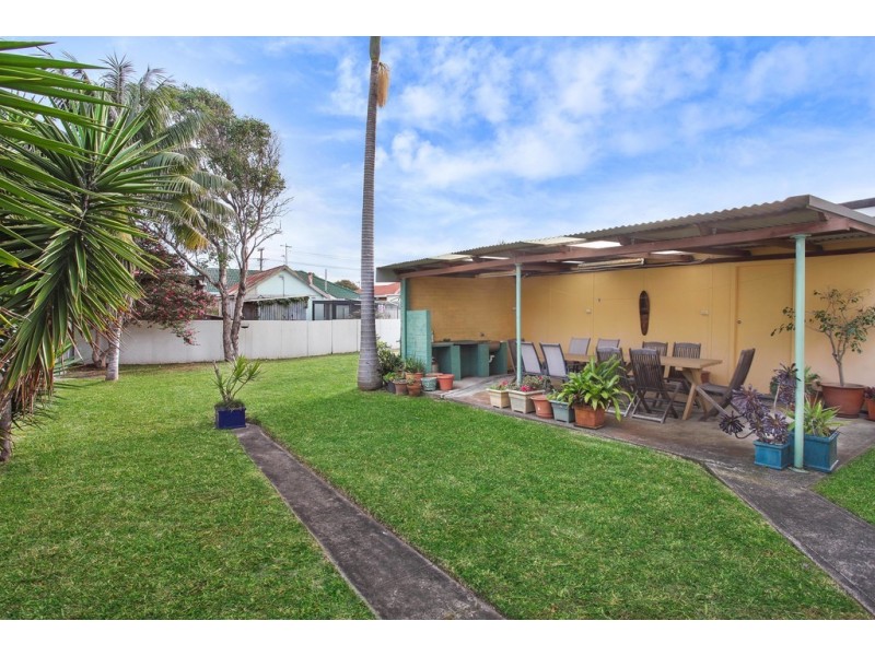 104 Little Lake Crescent, Warilla NSW 2528