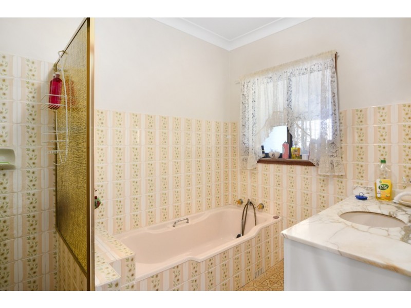 50 Walang Avenue, Figtree NSW 2525