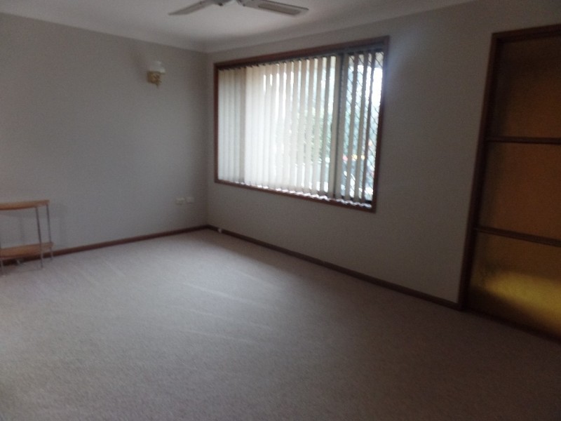 14 Bourke Avenue, Barrack Heights NSW 2528