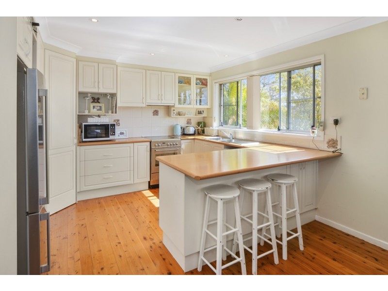 53 Messenger Road, Barrack Heights NSW 2528