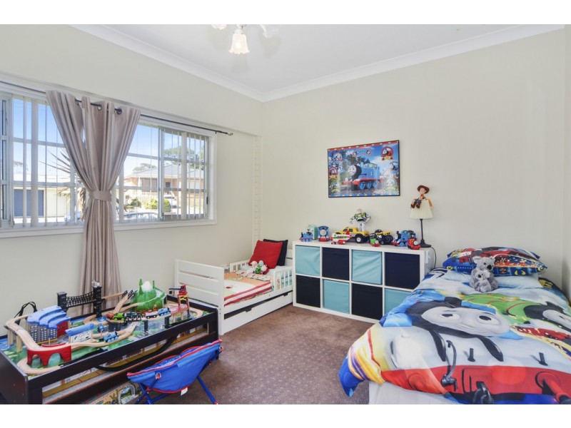 53 Messenger Road, Barrack Heights NSW 2528