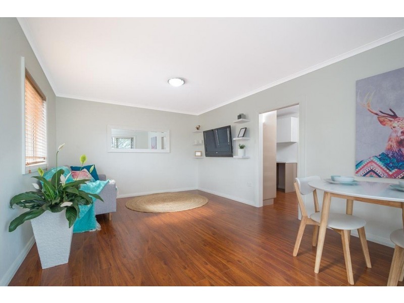 72 Weringa Avenue, Lake Heights NSW 2502