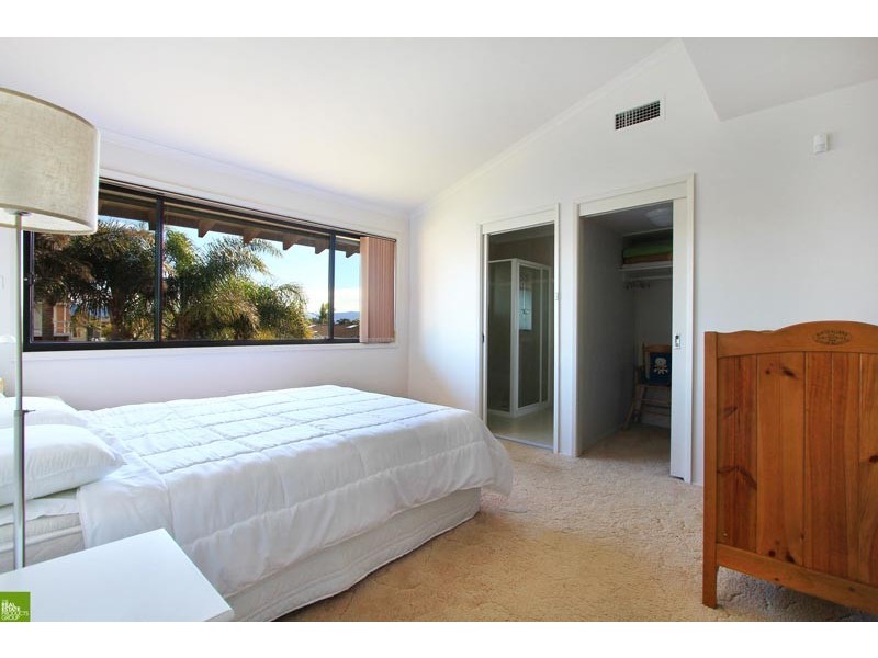 26 Osborne Parade, Warilla NSW 2528