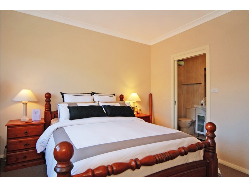 15 Berringer Way, Flinders NSW 2529