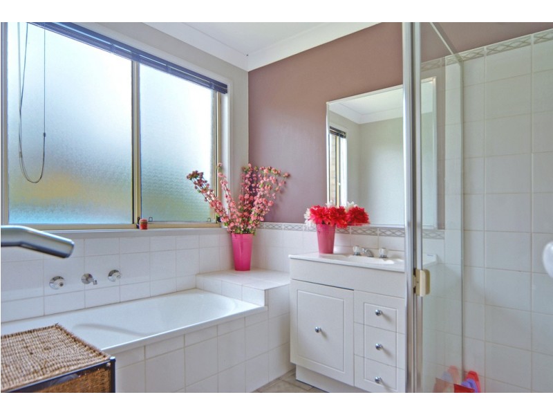 20 Byron Circuit, Flinders NSW 2529