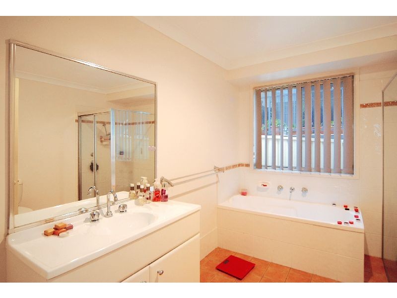 12 Pickersgill Way, Shell Cove NSW 2529