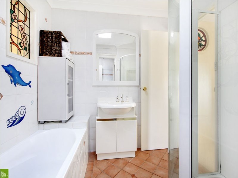 96 Osborne Parade, Warilla NSW 2528