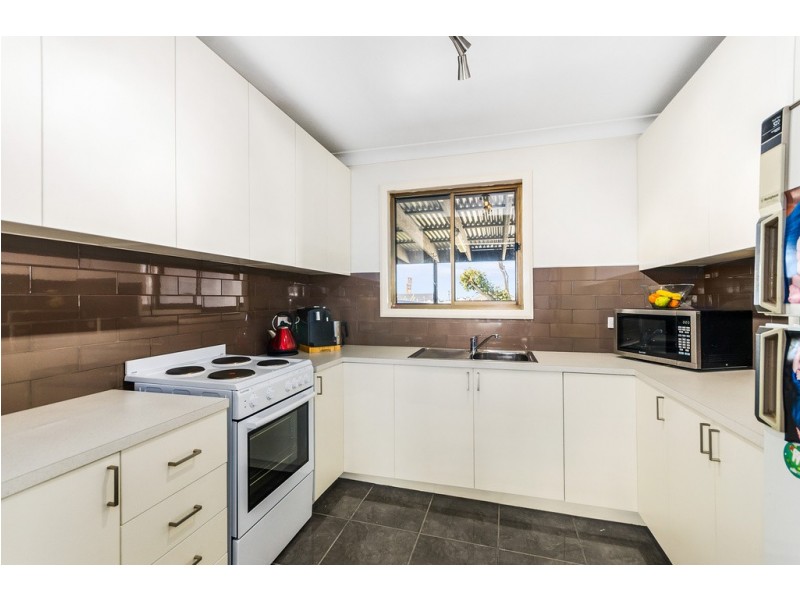 7 Barnes Street, Warilla NSW 2528