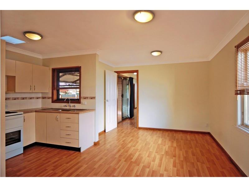 14 Eleanor Avenue, Oak Flats NSW 2529