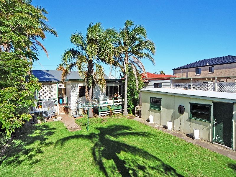 34 McGregor Avenue, Barrack Heights NSW 2528