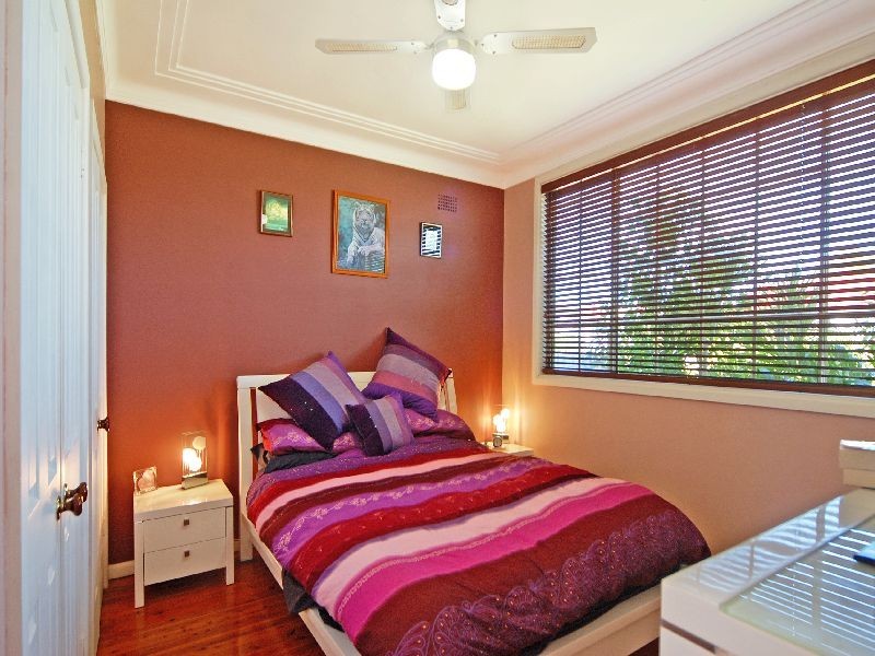 34 McGregor Avenue, Barrack Heights NSW 2528