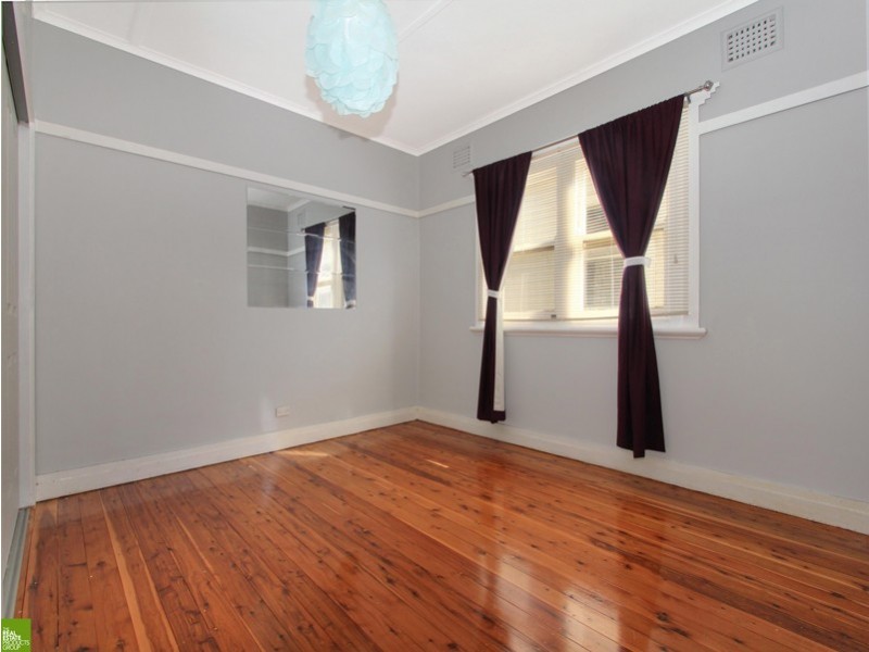 14 Second Avenue North, Warrawong NSW 2502