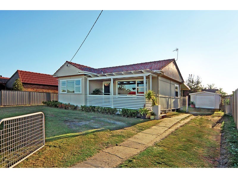 42 Kurrajong Street, Windang NSW 2528