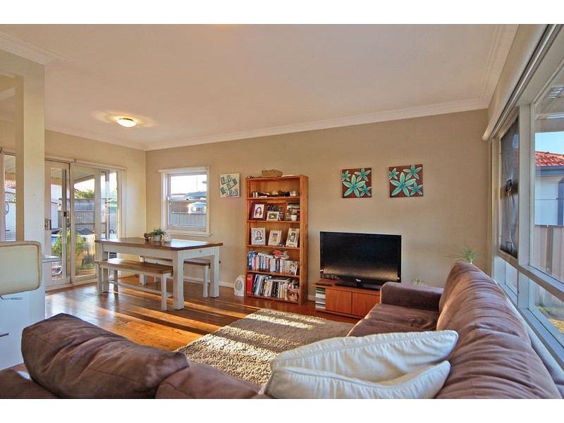 42 Kurrajong Street, Windang NSW 2528