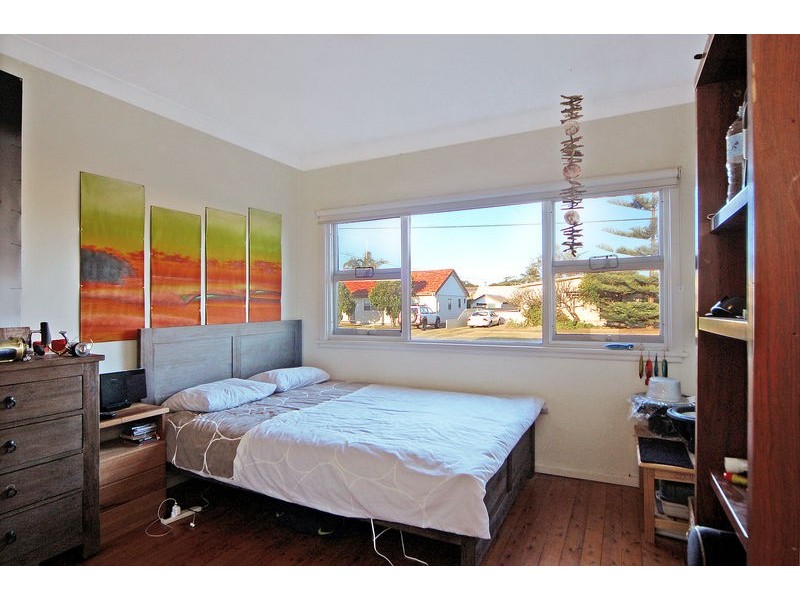 42 Kurrajong Street, Windang NSW 2528