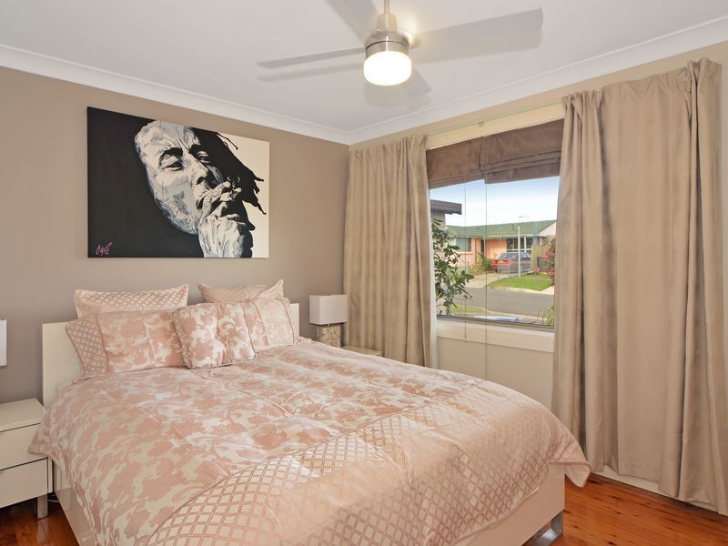 21 Hayes Avenue, Mount Warrigal NSW 2528