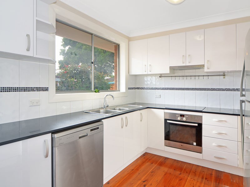 21 Hayes Avenue, Mount Warrigal NSW 2528