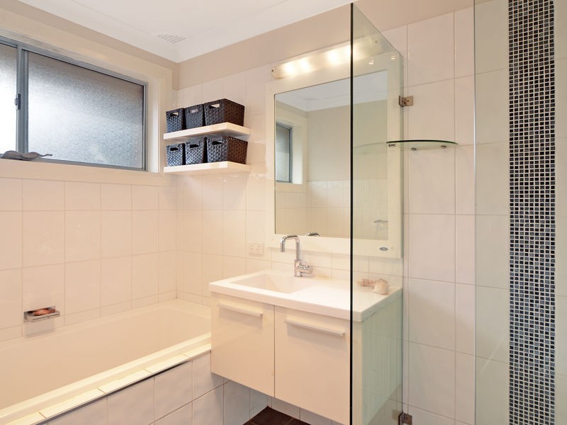 21 Hayes Avenue, Mount Warrigal NSW 2528