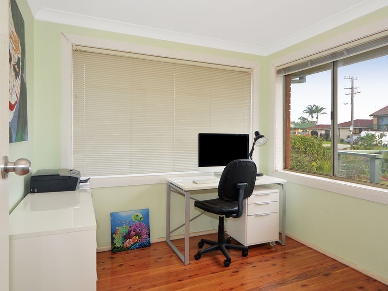 21 Hayes Avenue, Mount Warrigal NSW 2528