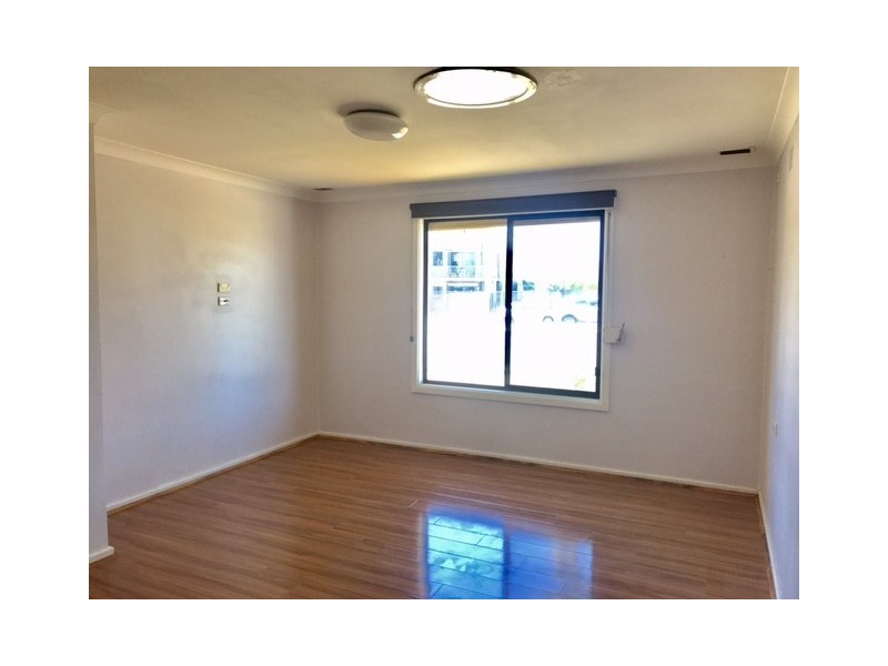 32 Lake Entrance Road, Warilla NSW 2528