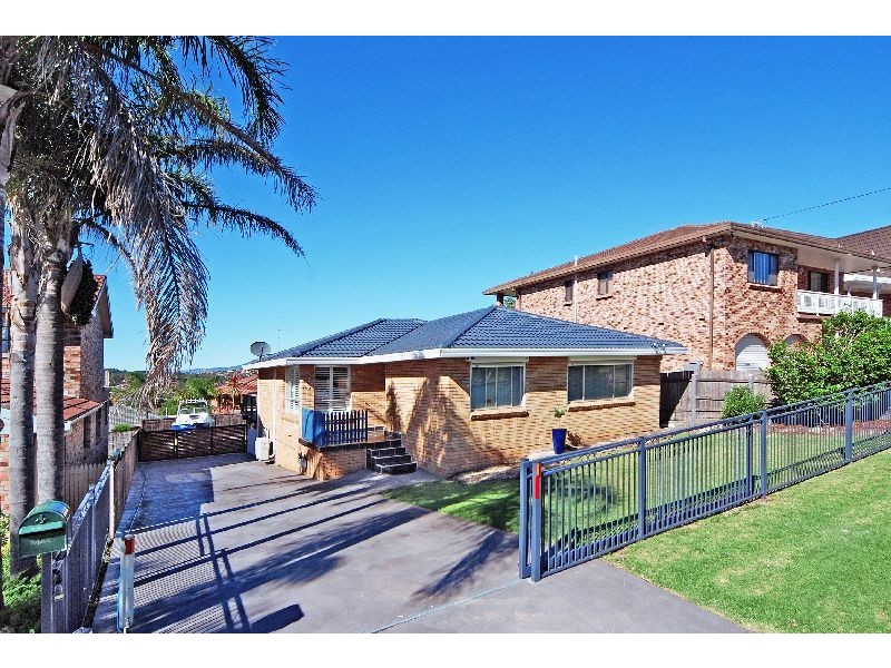 9 Cuthbert Drive, Mount Warrigal NSW 2528