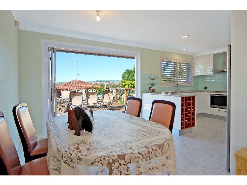 9 Cuthbert Drive, Mount Warrigal NSW 2528