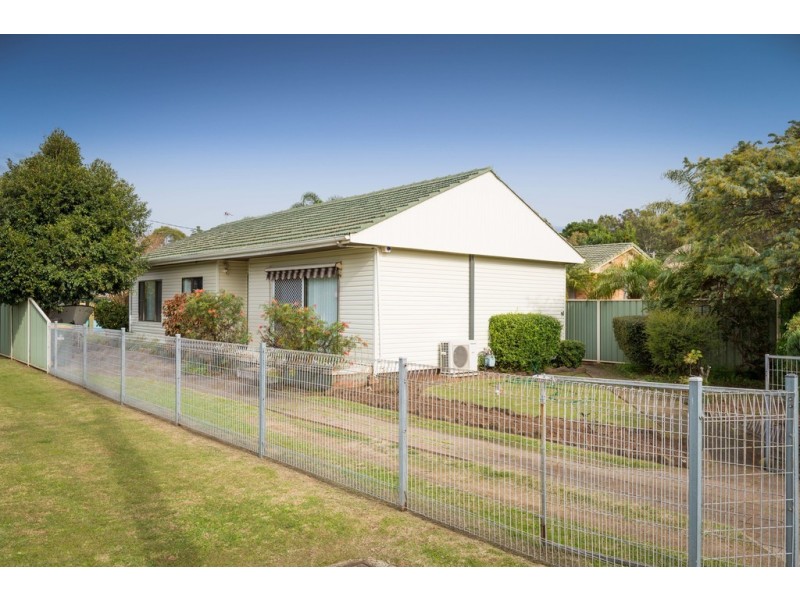 8 Kiara Place, Primbee NSW 2502