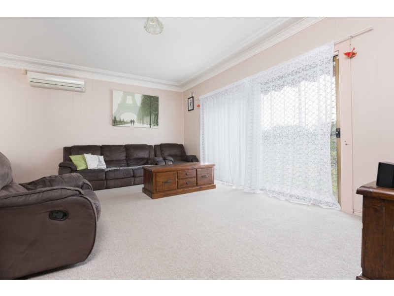 8 Kiara Place, Primbee NSW 2502