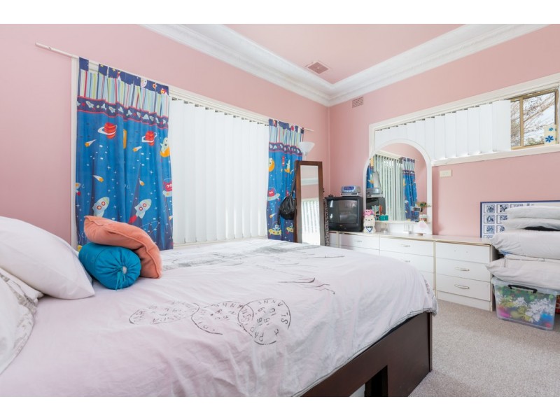 8 Kiara Place, Primbee NSW 2502