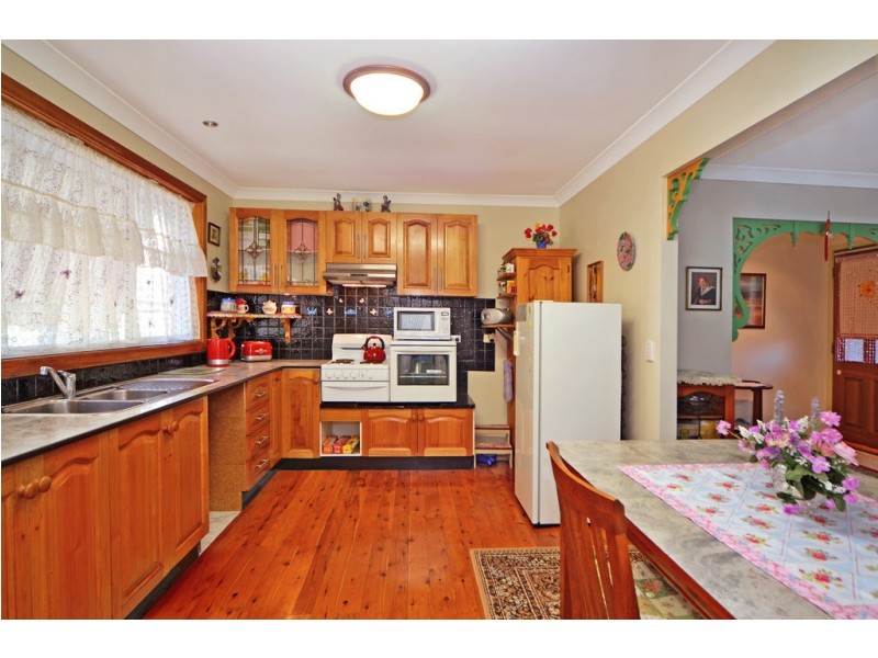 7 Paterson Place, Barrack Heights NSW 2528