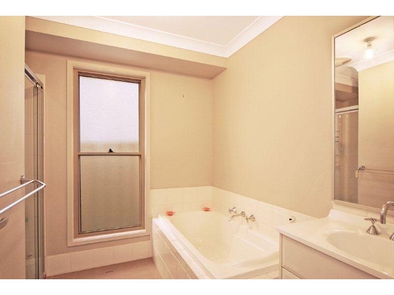 20 Molineaux Avenue, Shell Cove NSW 2529