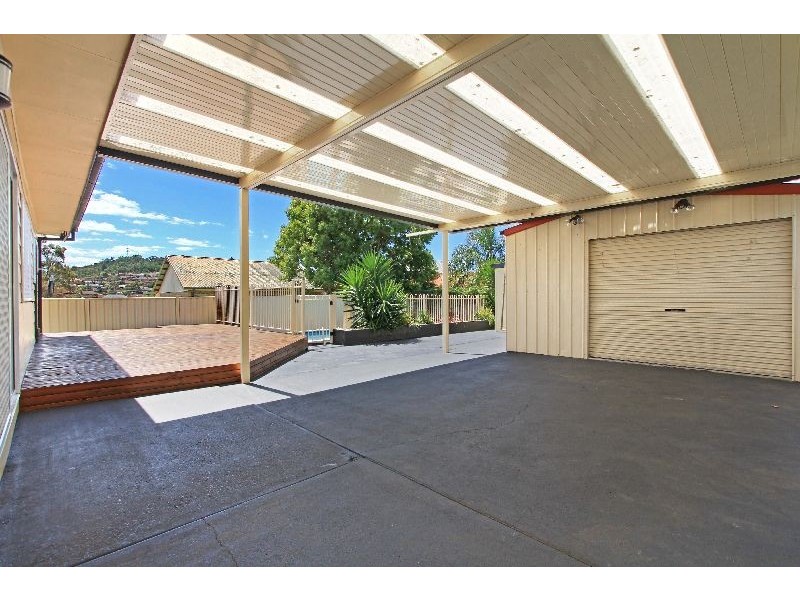 11 Hayes Avenue, Mount Warrigal NSW 2528