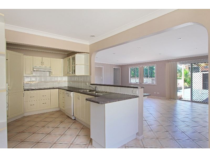 11 Hayes Avenue, Mount Warrigal NSW 2528