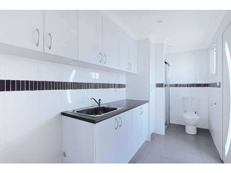 11 Hayes Avenue, Mount Warrigal NSW 2528