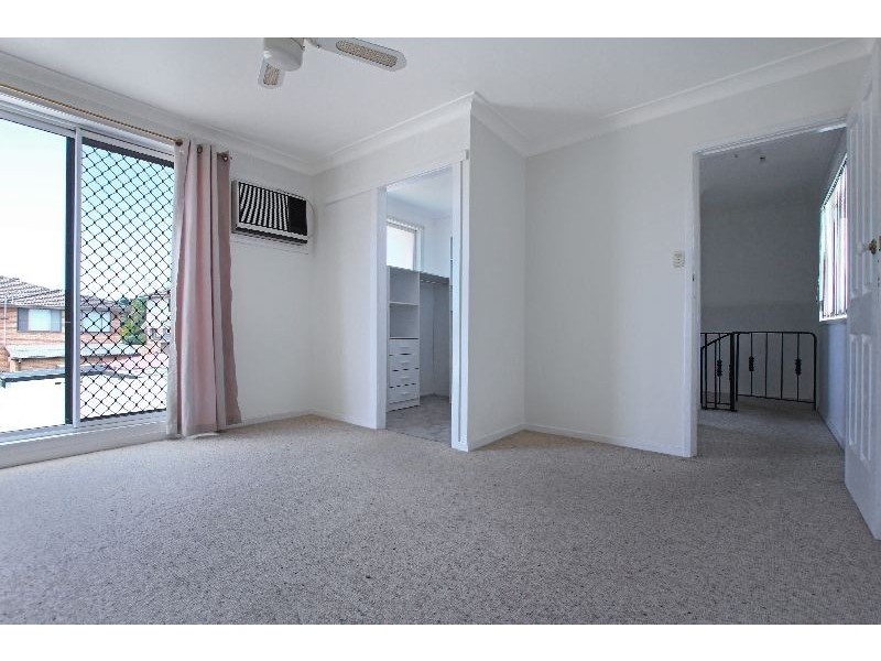 11 Hayes Avenue, Mount Warrigal NSW 2528