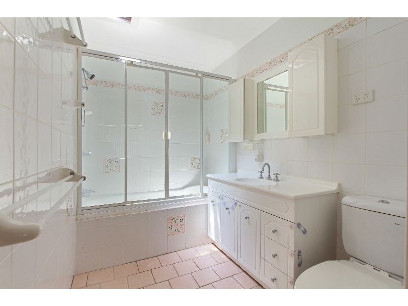 11 Hayes Avenue, Mount Warrigal NSW 2528