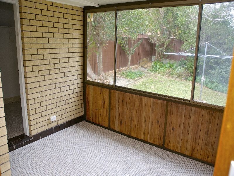 31 Shipton Crescent, Mount Warrigal NSW 2528