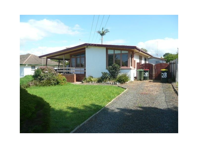 28 Barnes Street, Warilla NSW 2528