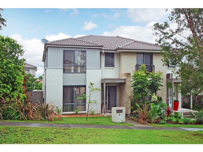 5 Lakewood Boulevarde, Flinders NSW 2529