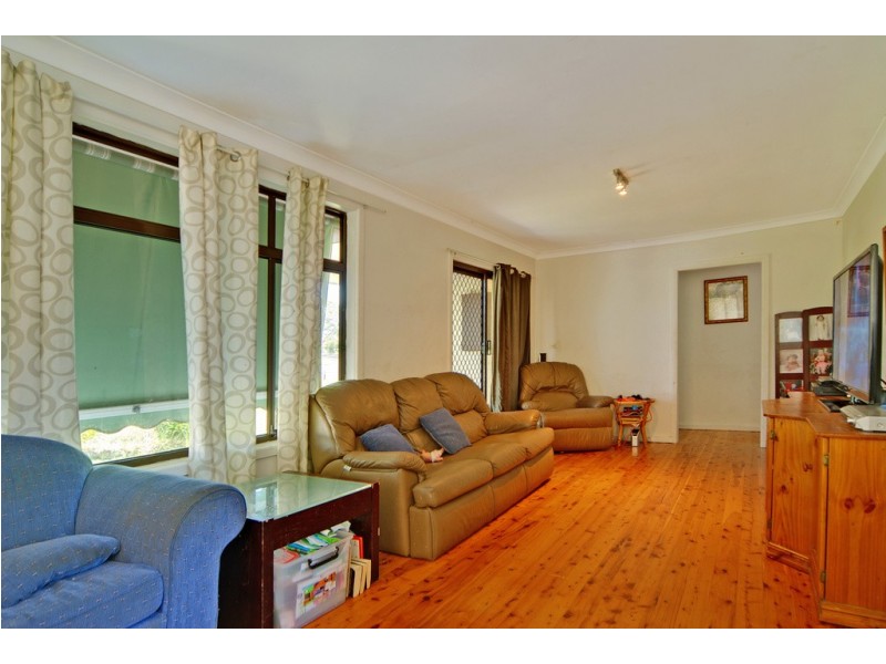 31 Messenger Road, Barrack Heights NSW 2528