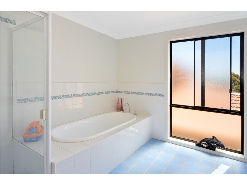 34 Seymour Drive, Flinders NSW 2529