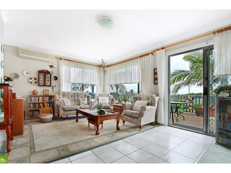 92 Landy Drive, Mount Warrigal NSW 2528