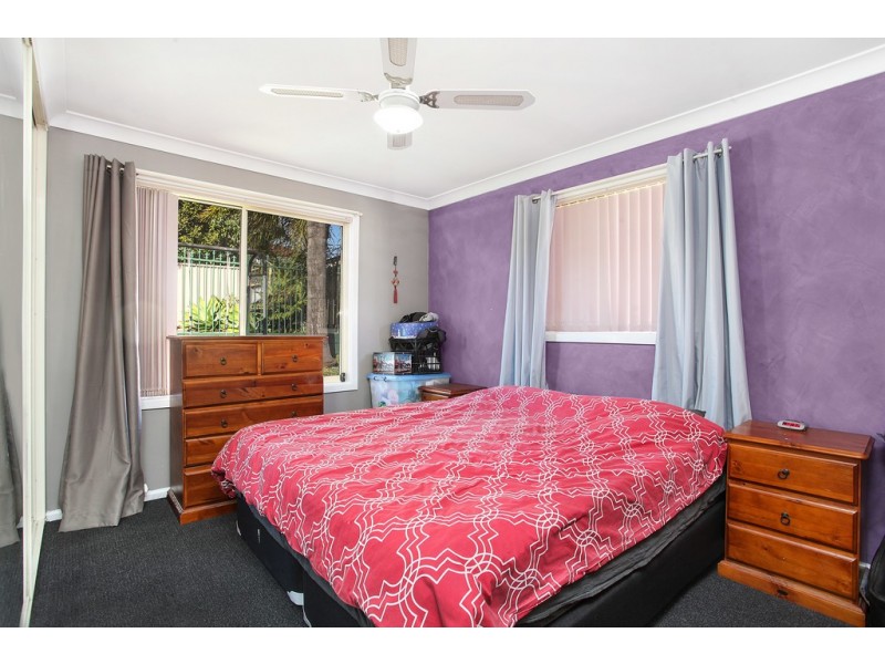 11 Chapman Avenue, Mount Warrigal NSW 2528