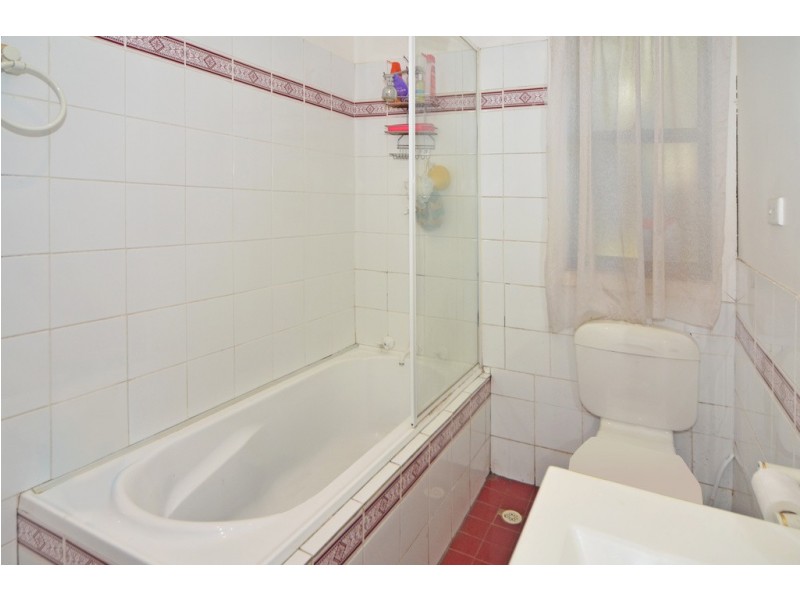 4 Andrew Crescent, Mount Warrigal NSW 2528