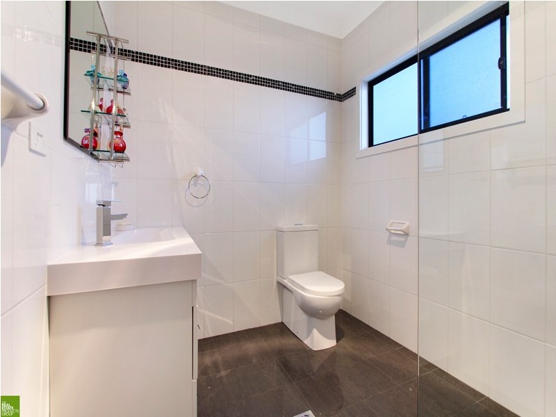 9 Francis Road, Flinders NSW 2529