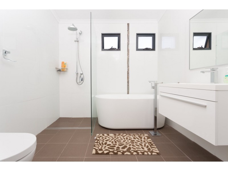 29 Marchant Crescent, Mount Warrigal NSW 2528