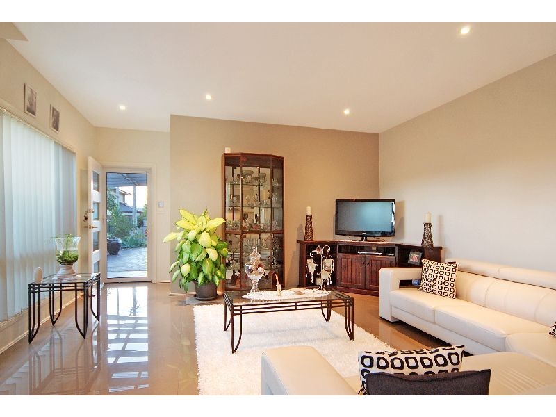 2 Edward Street, Barrack Heights NSW 2528