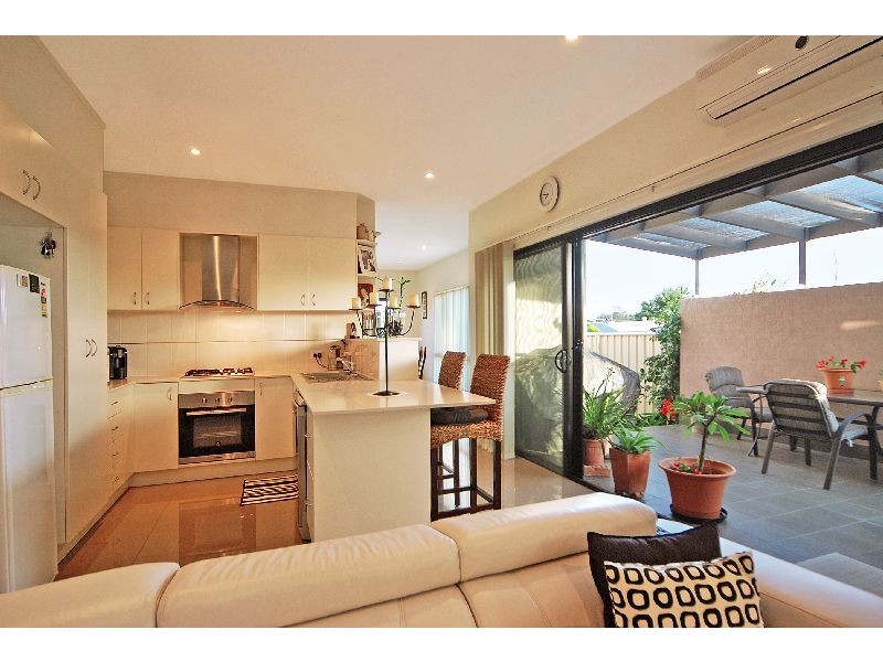 2 Edward Street, Barrack Heights NSW 2528