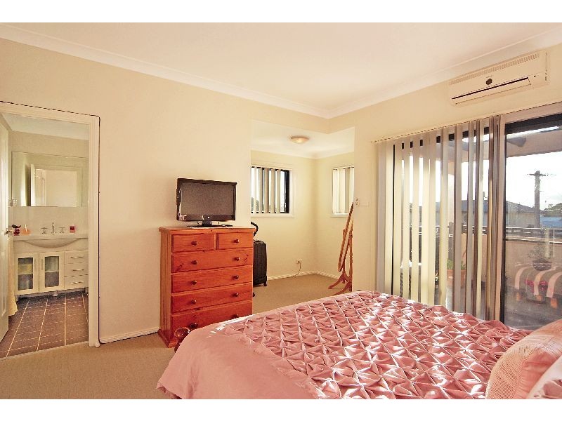 2 Edward Street, Barrack Heights NSW 2528